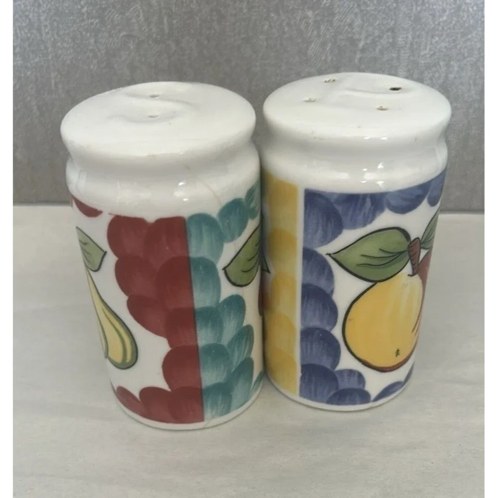 VTG Ceramic Fruit Design Salt & Pepper Shaker Set Pear Apple Grapes w Plugs 3.5